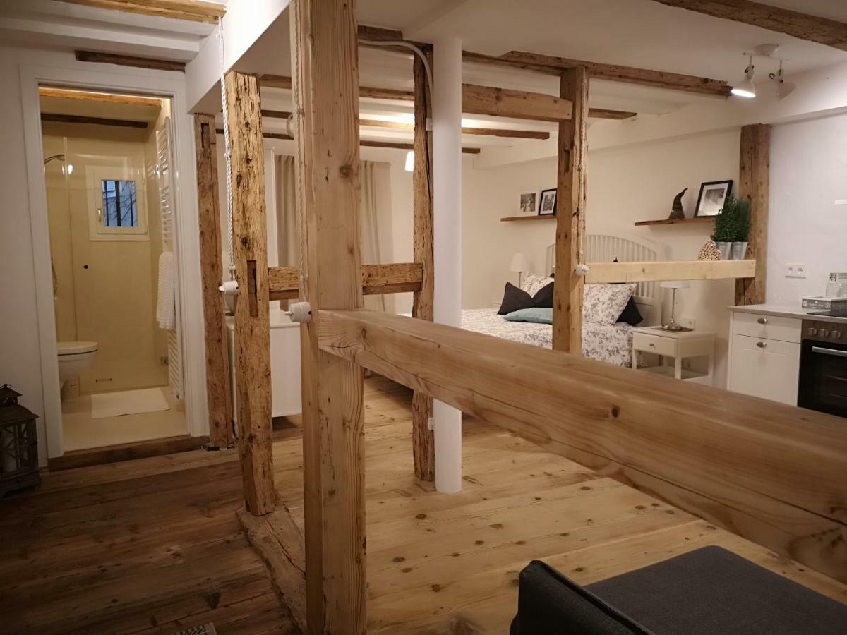 Space Nr. 11 *